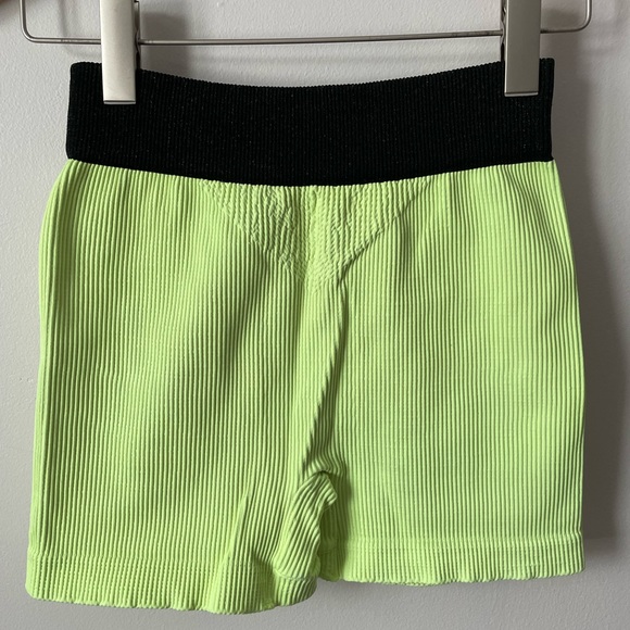 Free People Movement Shorts Size M/L - Picture 2 of 3